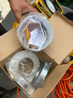 4 Recessed lights