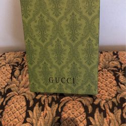 Gucci https://offerup.co/faYXKzQFnY?$deeplink_path=/redirect/