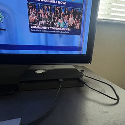 PS4 Slim 1 Tb + 3 controllers 