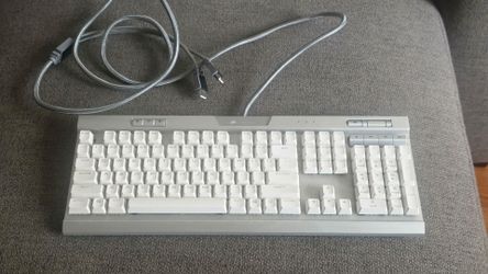 Corsair K70 RGB MK.2 SE Mechanical Gaming Keyboard