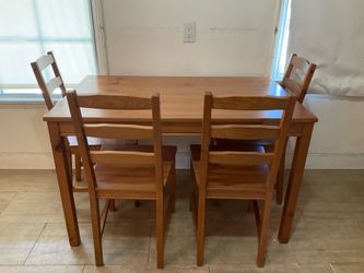 Compact Kitchen Dining Table & 4 Chairs PERFECT FOR APARTMENT