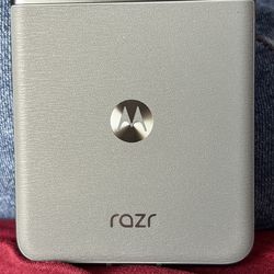 Razr Flip 2023