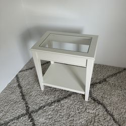 Glass nightstand in White