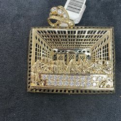 Gold Pendant 