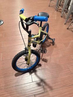 Nishiki Kids Bike with Training Wheels
