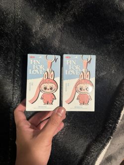 Labubu pin for love