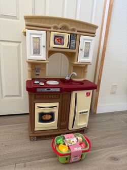Play kitchen