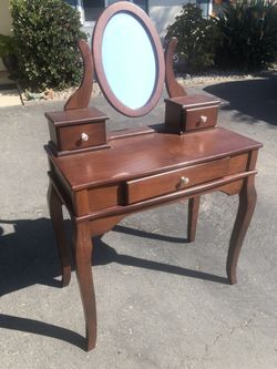 Small vanity