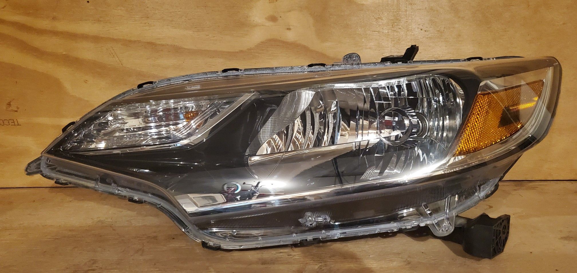 OEM Part # 33150 T5A A310 Front Left Driver Side LH Headlight Headlamp for 2018 to 2019 Honda Fit