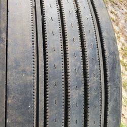 22.5 Trailer Tire 