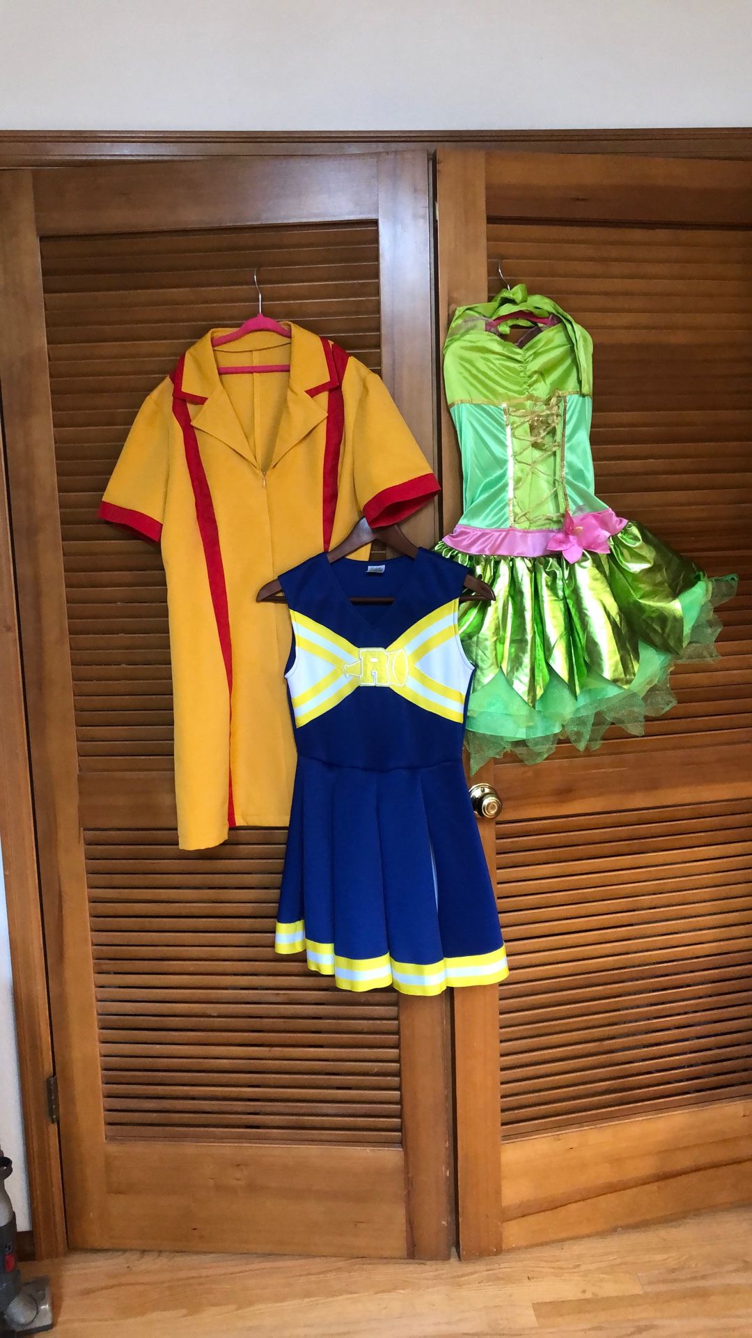 Halloween Cheerleader, 2 Broke Girls, Tink Fairy