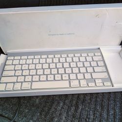 Bluetooth Apple Keyboard Model A 1314