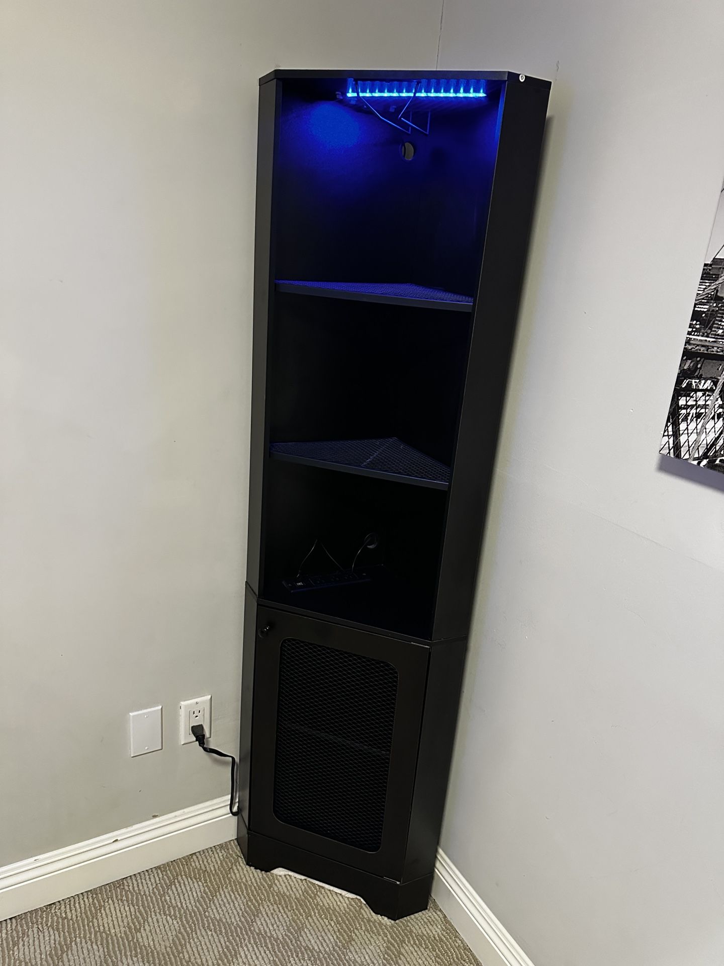 Hyomdeck Corner Shelf w/LED and Remote 