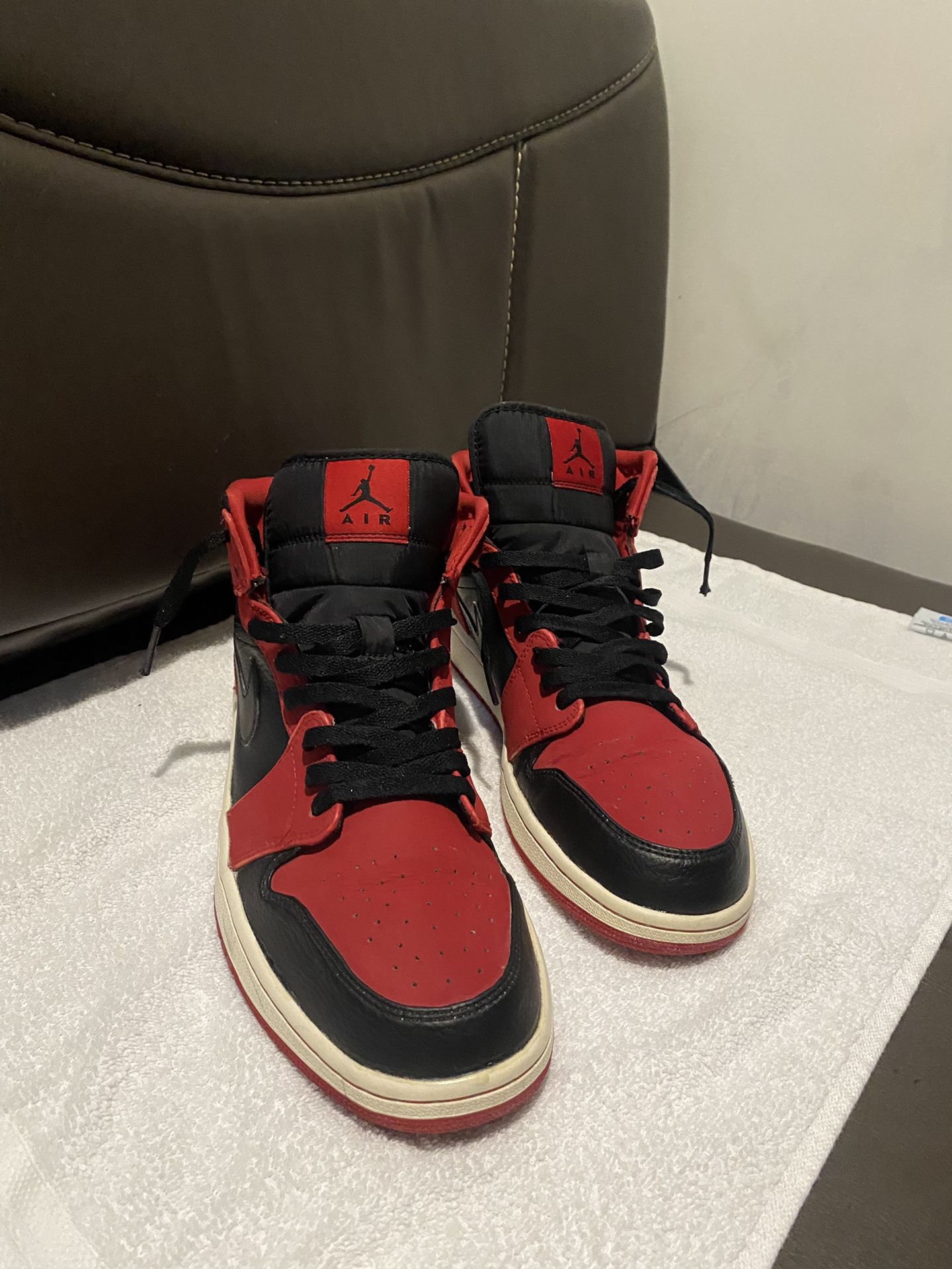 Nike Air Jordan 1 Mid \