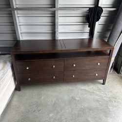 Dresser / Console Table