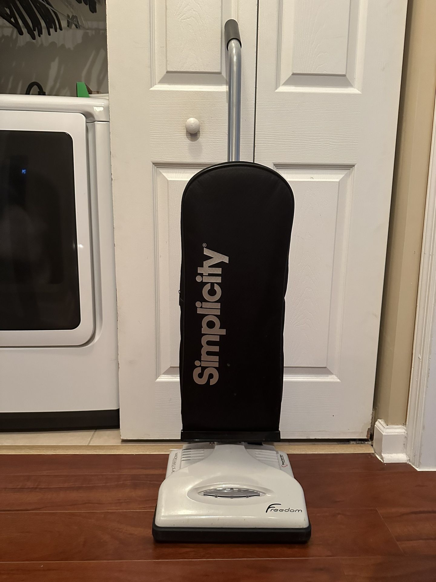 Simplicity Upright Vacuum 