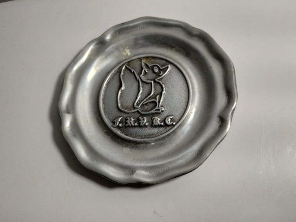 FRVKC - FOX RIVER KENNEL CLUB - PEWTER PLATE 4" - Z998