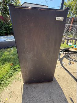 IGLOO Mini Fridge with Freezer