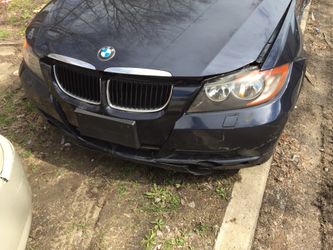 2006 BMW 325 XI, clean title , runs and drives for parts or complete, 140,000 miles