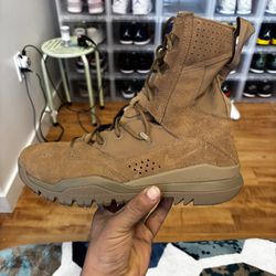 Nike Trail Boots