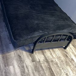 Black Futon 
