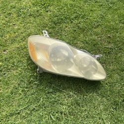 2003-2008 Toyota Corolla Headlight