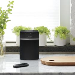 BOSE SoundTouch 10 Wireless Speaker, Compatible with Alexa