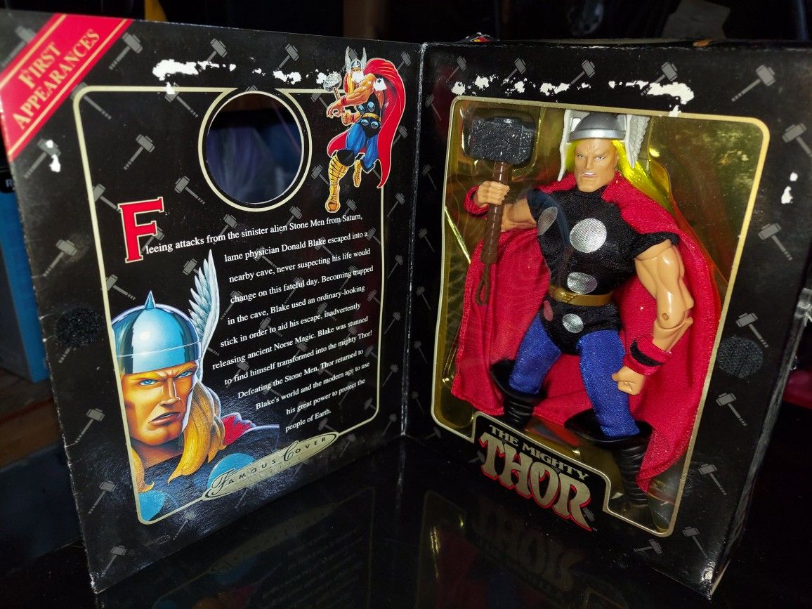 1998 Action Figures.. THOR, Capt. America and Dr. Doom