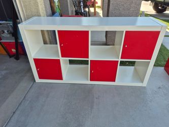 8 cubes storage organizer,  in good condition,  please see all the pictures for details