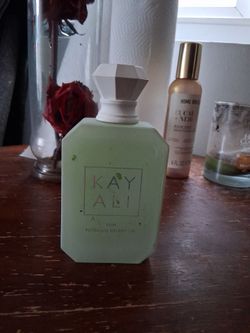 Kayali yum pistachio 3.4 Oz bottle