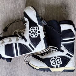 11.5 Men’s Thirty two Lashed Snowboard Boots (F’09)