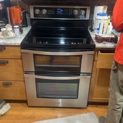 3 Year Old Double Oven Electrical Range.