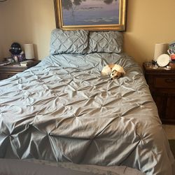 Queen comforter and two shams