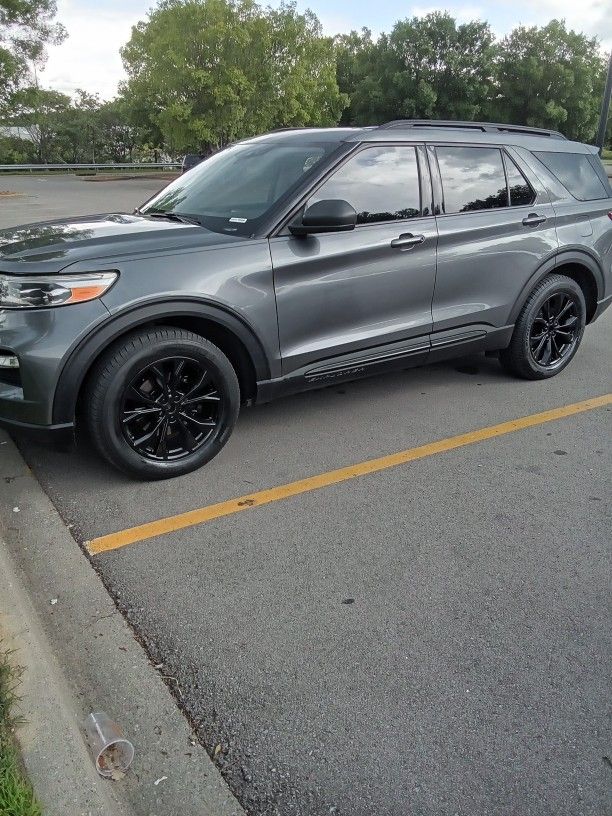 SUV Matte Black/Gloss Rim Painting
