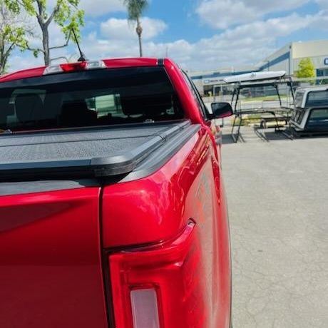 TONNEAU COVER IN STOCK FOR ALL TRUCKS, TAPADERA EN INVENTARIO PARA TODAS LAS TROCAS, HARD TRIFOLD BED COVERS, BEDLINERS, SIDE STEPS, RACKS, BED LINERS