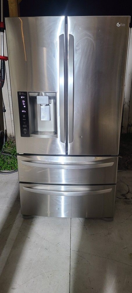 Refrigerator