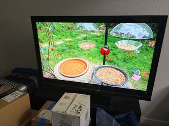 Sony Bravia KDL-52V5100 52" 1080p HD LCD Internet TV