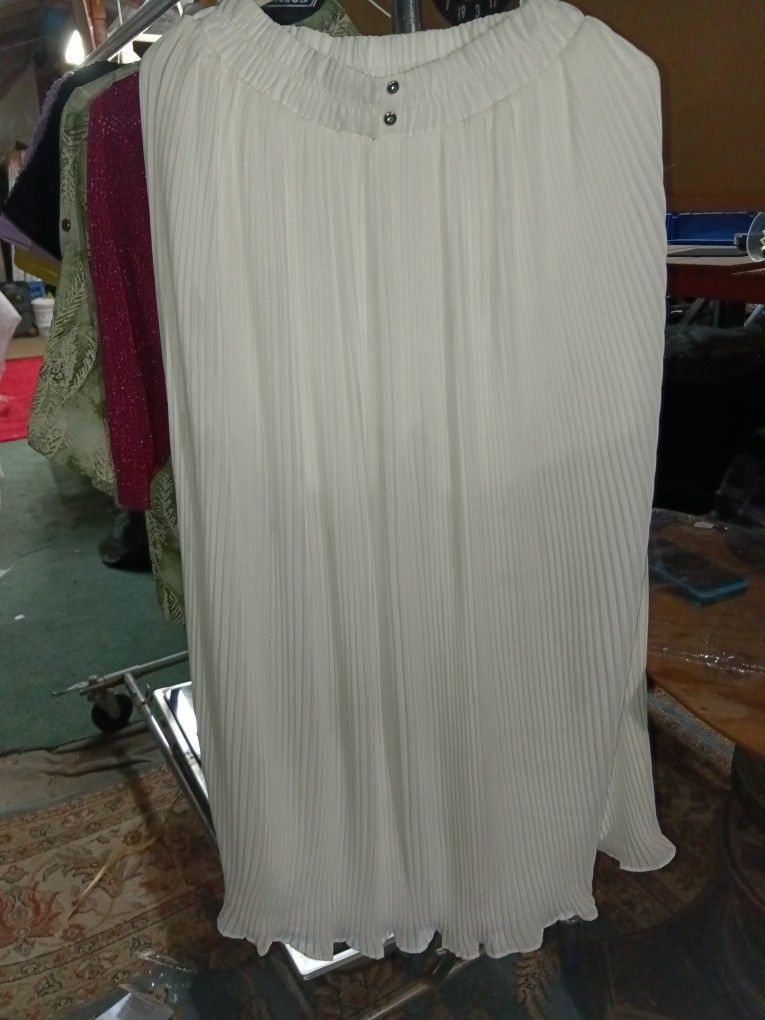 Woman's Clothing