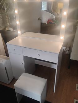 Makeup Vanity