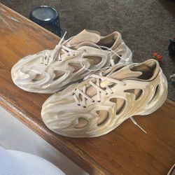 Men’s Adidas adiFOM Q 