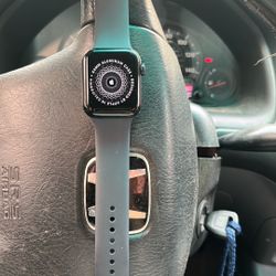 Selling My Apple Watch 44mm LTE +gps 