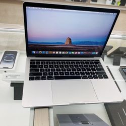 MacBook Pro 2018 16gb Ram 256gb SSD 