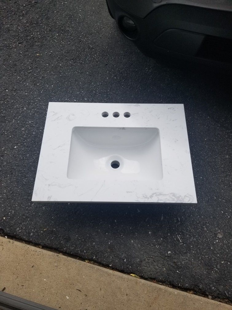 Quartz Sinks 25x19 Used Great Condition