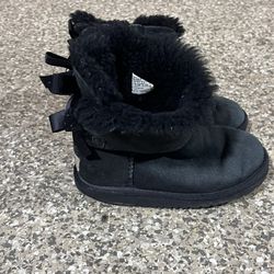 Girls Black Ugg Boots With Bows on Back. Size 12. 
