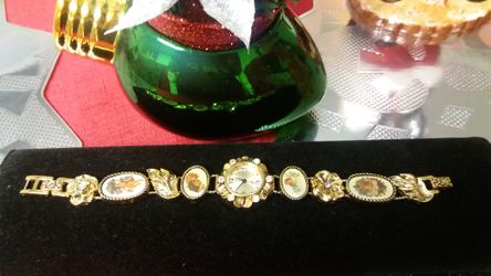 VINTAGE STYLE BRACELET WATCH