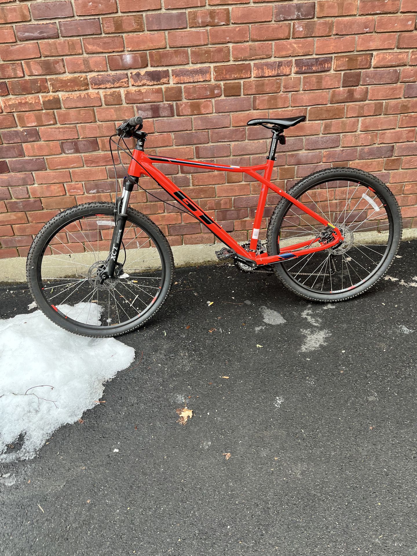 2024 GT mountain bike