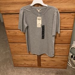 XS Lucky Brand Woman’s Top Flutter Sleeve