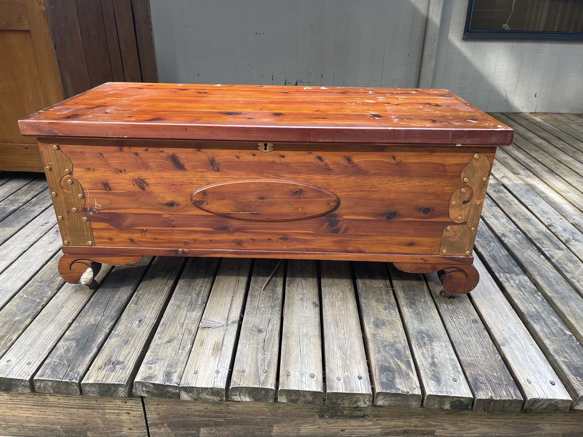 Antique Cedar Chest Value And Identification Guide atelieryuwa.ciao.jp
