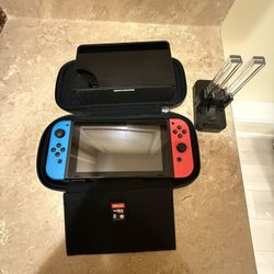 Nintendo Switch OLED Edition Plus 1 Game 