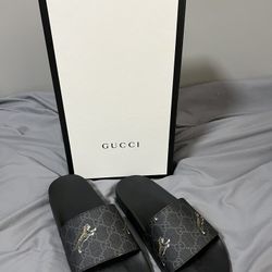 Gucci Supreme Tiger Print Slippers, Size 6